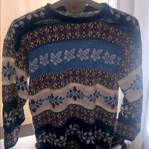 Northwest blue company large sweater